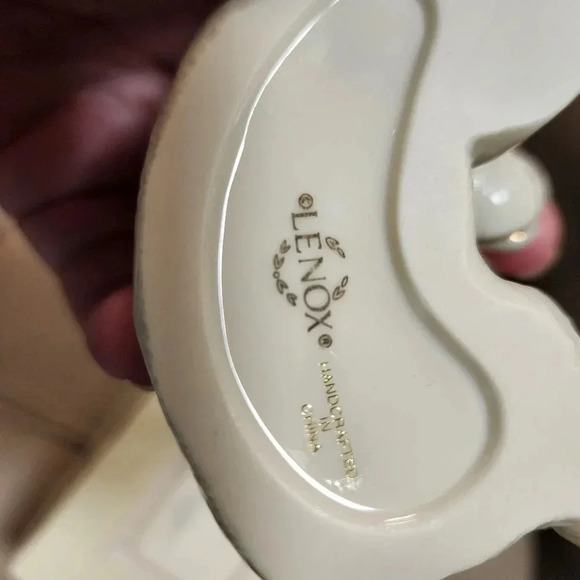 Lenox Porcelaine Figurine Labrador  Retriever with Ball 24k gold - Picture 6 of 6